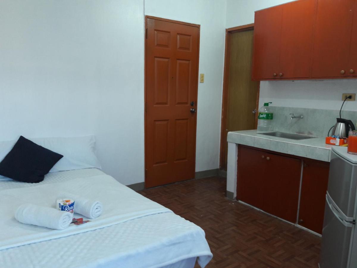 Ekonumi Rooms At Moonwalk Paranaque Paranaque City Εξωτερικό φωτογραφία